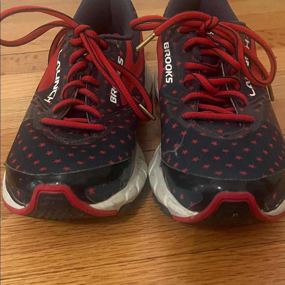 Brooks Launch Red Star Patriotic Running Shoes Sneakers - US 7.5 - Picture 2 of 8
